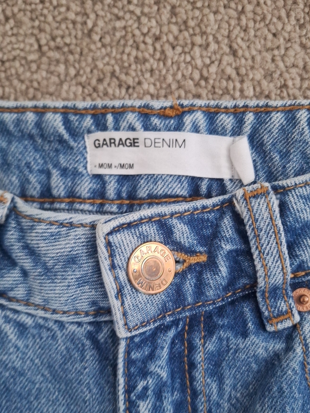 Garage Blue Denim Mom Jeans with Copper Button Size 00